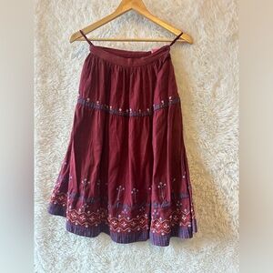 Vintage burgundy skirt with embroidery